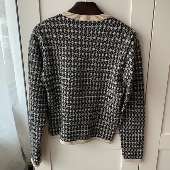 Women's Barneys New York stretchy Wool Blend vneck sweater sz S - Picture 2 of 7